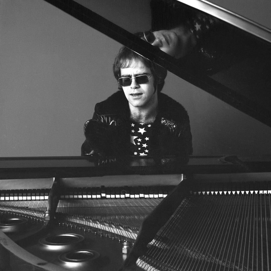 Elton John through the Piano, 1970