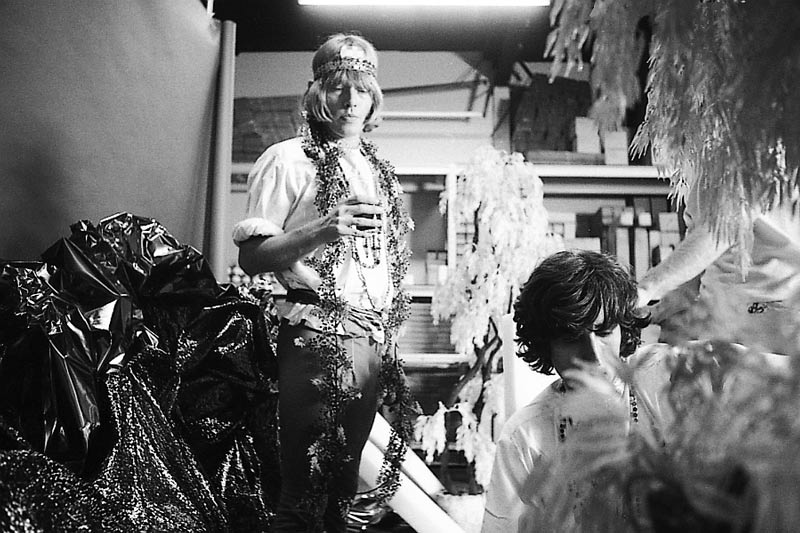 Brian Jones and Michael Cooper building the Their Satanic Majesties Request set, New York, 1967.