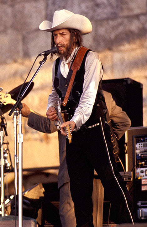 Bob Dylan, Rhode Island, 2002. Photograph by Ebet Roberts.
