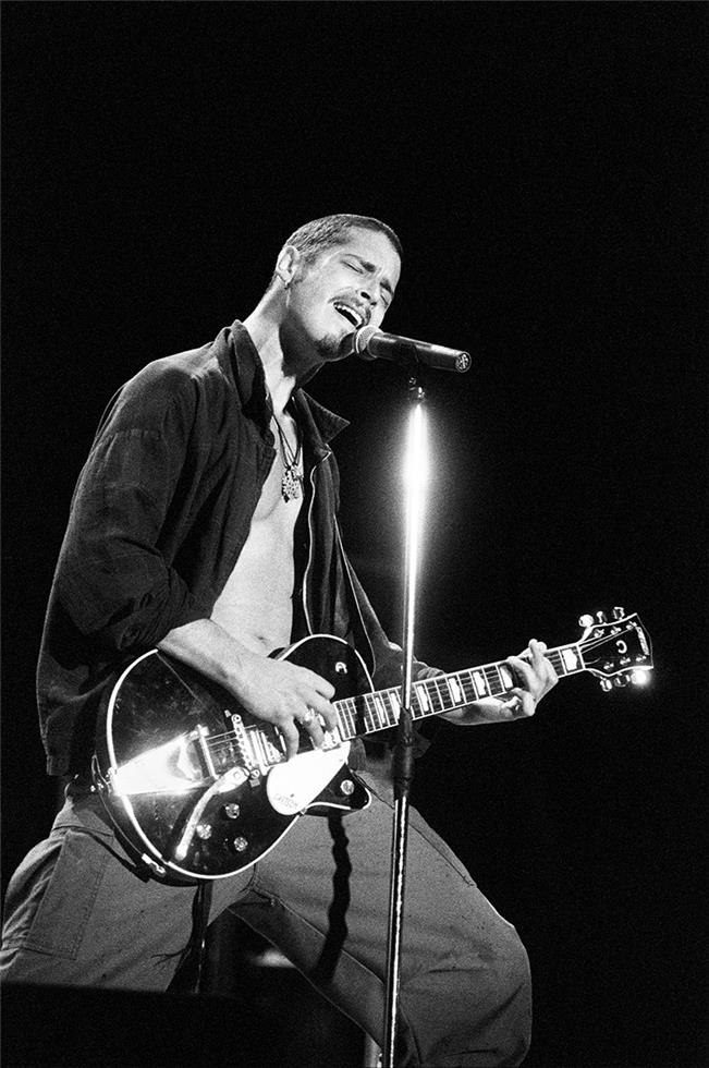 Chris Cornell, Soundgarden, Wantagh, NY, 1993. Photograph by Ebet Roberts.