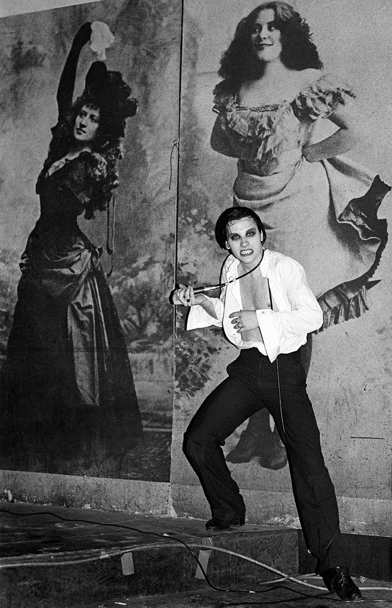 Dave Vanian, CBGB, New York City, 1977. Photograph by Ebet Roberts.