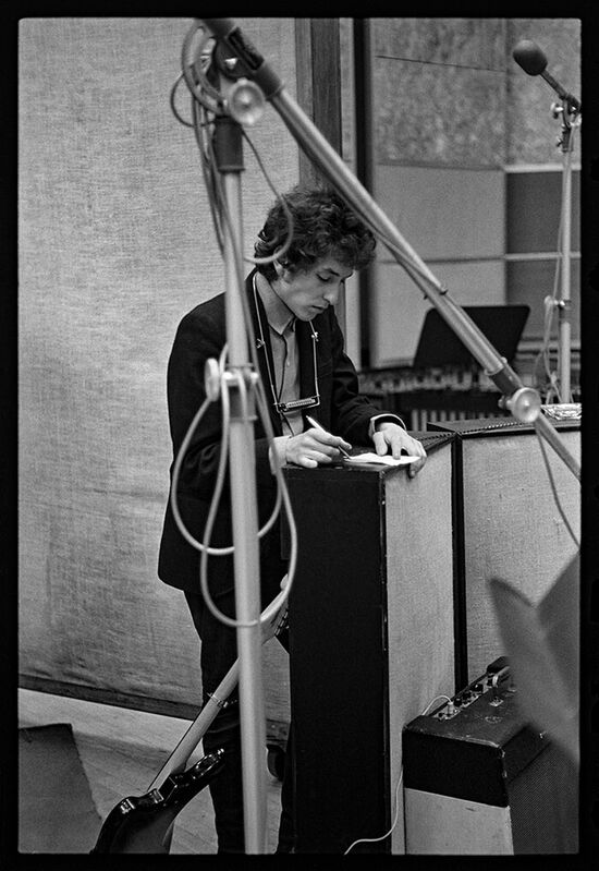 Bob Dylan, recording "Bringing It All Back Home", wide angle, New York City, 1965 (5)