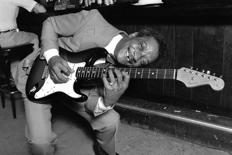 Hubert Sumlin, 1987. Photograph by Ebet Roberts.
