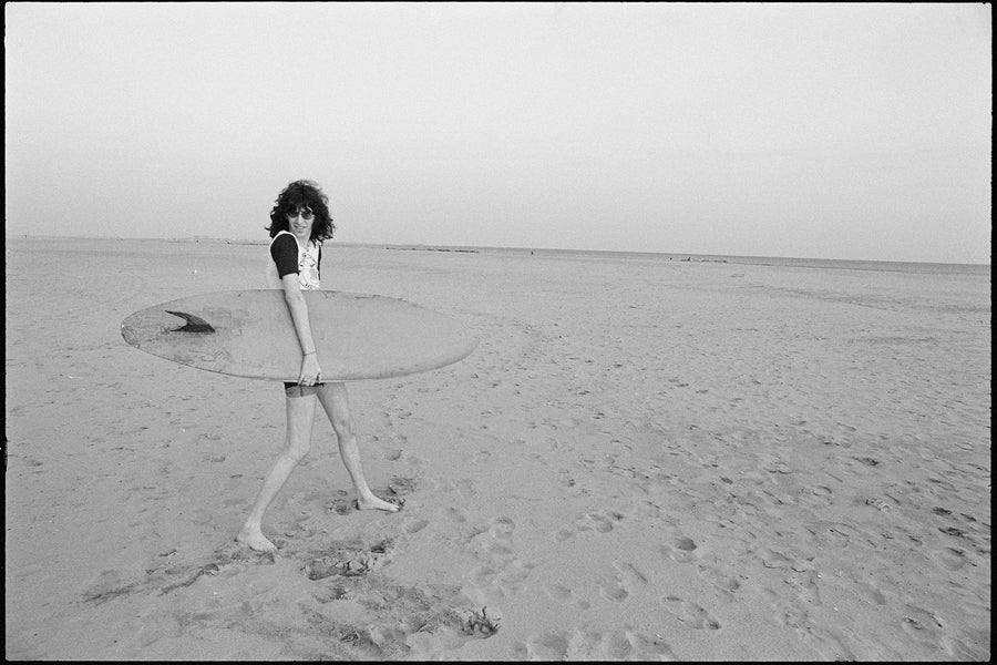 Joey Ramone, Coney Island, 1977, photographed by Roberta Bayley.