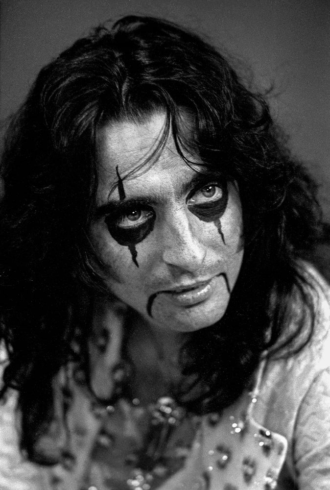 Alice Cooper, Stage Makeup, 1973, photographed by Lynn Goldsmith.