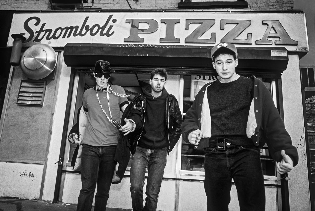 Beastie Boys, Stromboli Pizza (Black & White), 1987 — photograph by Lynn Goldsmith