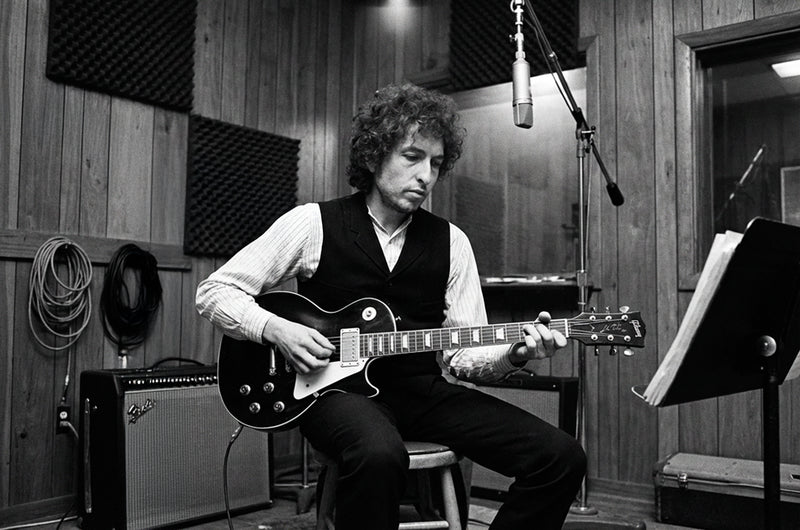 Bob Dylan, Recording, 1975 — photograph by Lynn Goldsmith