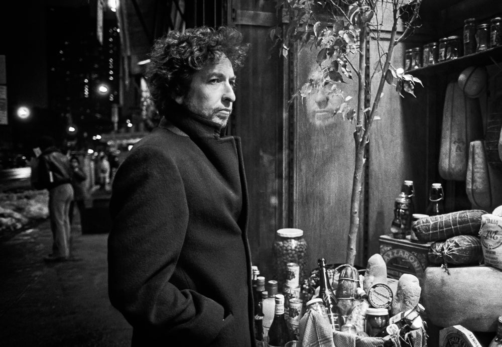 Bob Dylan, Night Street, 1983, photographed by Lynn Goldsmith.