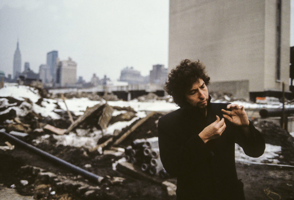 Bob Dylan, On the Rooftop, 1983, photographed by Lynn Goldsmith.