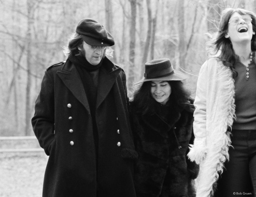 John Lennon, Yoko Ono & Nadya Gruen. Greenwich, Connecticut, 1973, photographed by Bob Gruen.