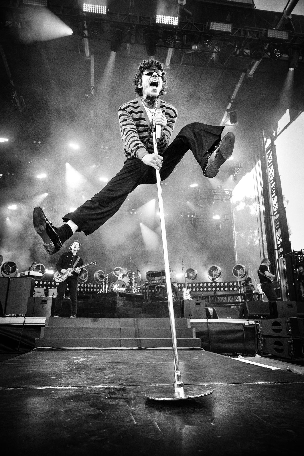 Matt Shultz of Cage the Elephant at Ohana Festival, Dana Point, California, 2025, photographed by Jérôme Brunet.