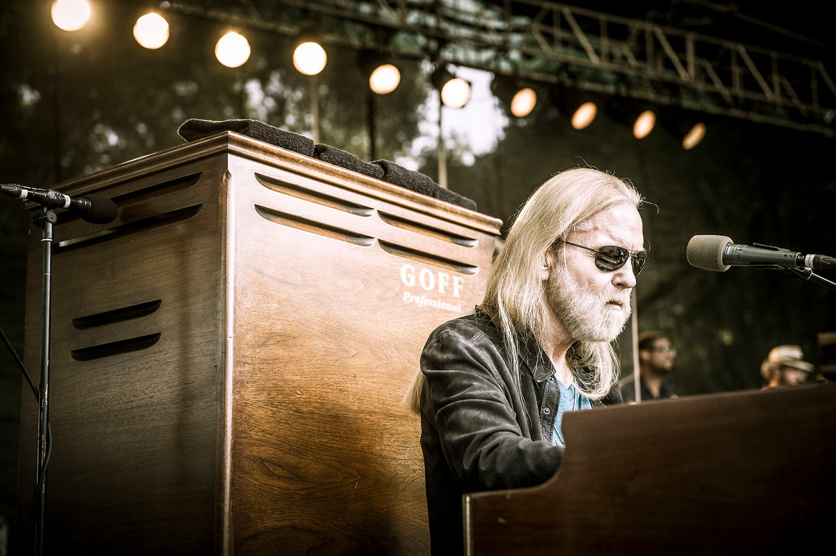 Gregg Allman at Santa Cruz Blues Festival, Santa Cruz, California, 2014, photographed by Jérôme Brunet.