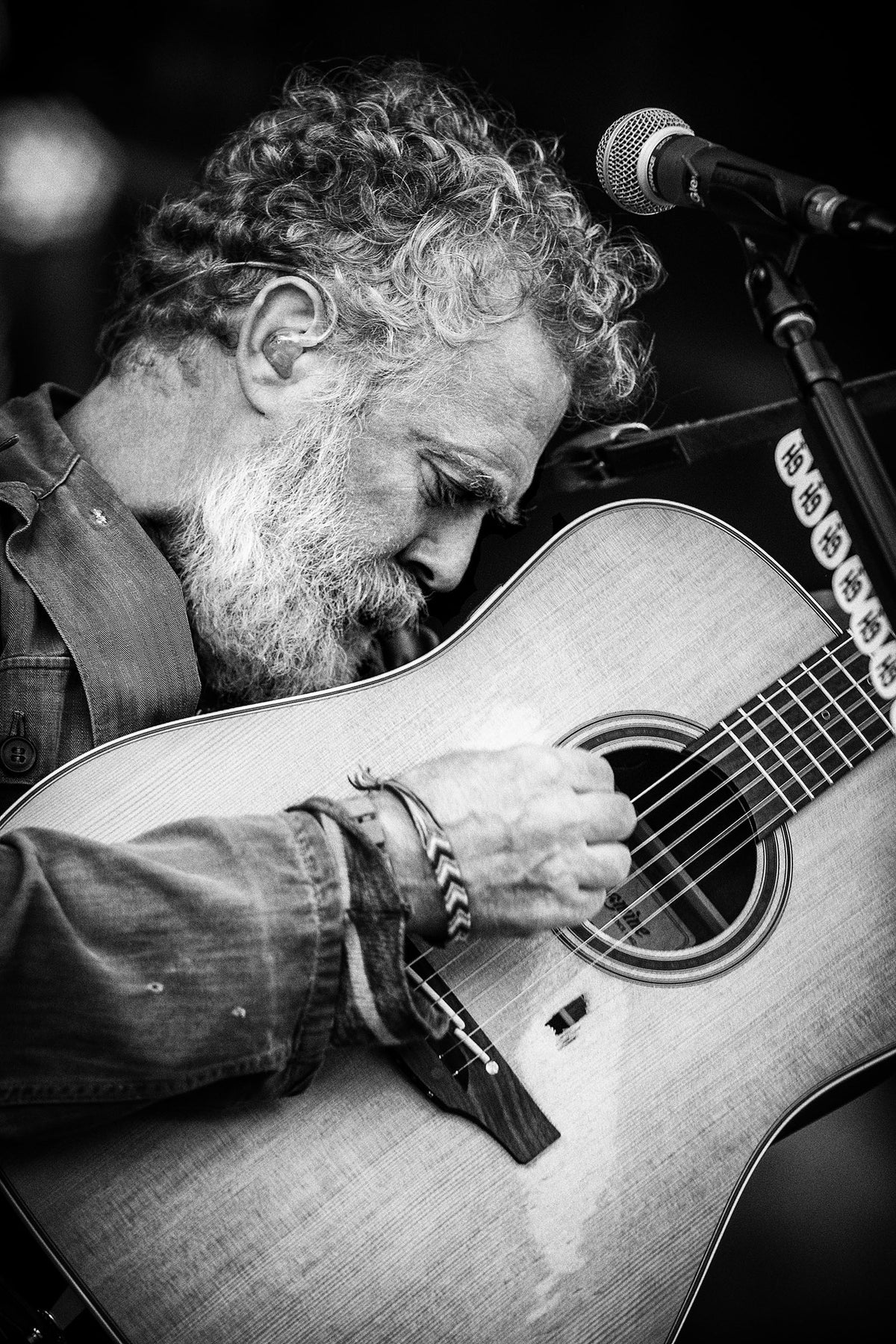 Glen Hansard at Ohana Festival, Dana Point, California, 2024, photographed by Jérôme Brunet.