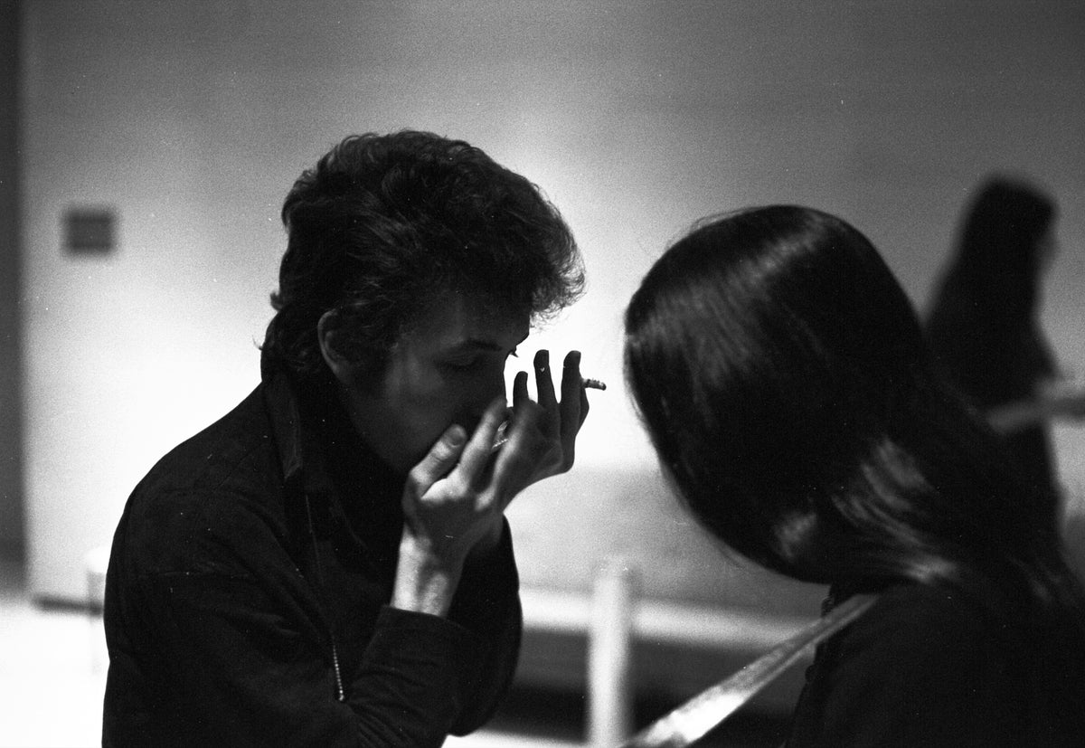 Bob Dylan and Joan Baez Warming Up, Philharmonic Hall, Lincoln Center, New York City, October 31, 1964; photograph by John Byrne Cooke.