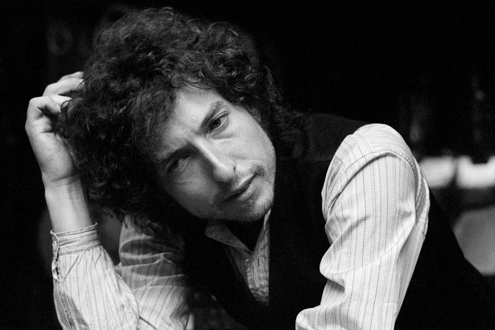 Bob Dylan, Hand in Hair, 1975, photographed by Lynn Goldsmith.
