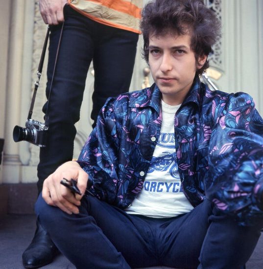 Bob Dylan, "Highway 61" Revisited album cover, Gramercy Park, New York City, 1965