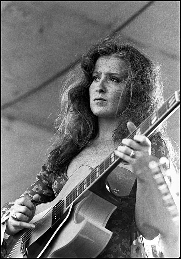 Bonnie Raitt photographed by Charlyn Zlotnik.