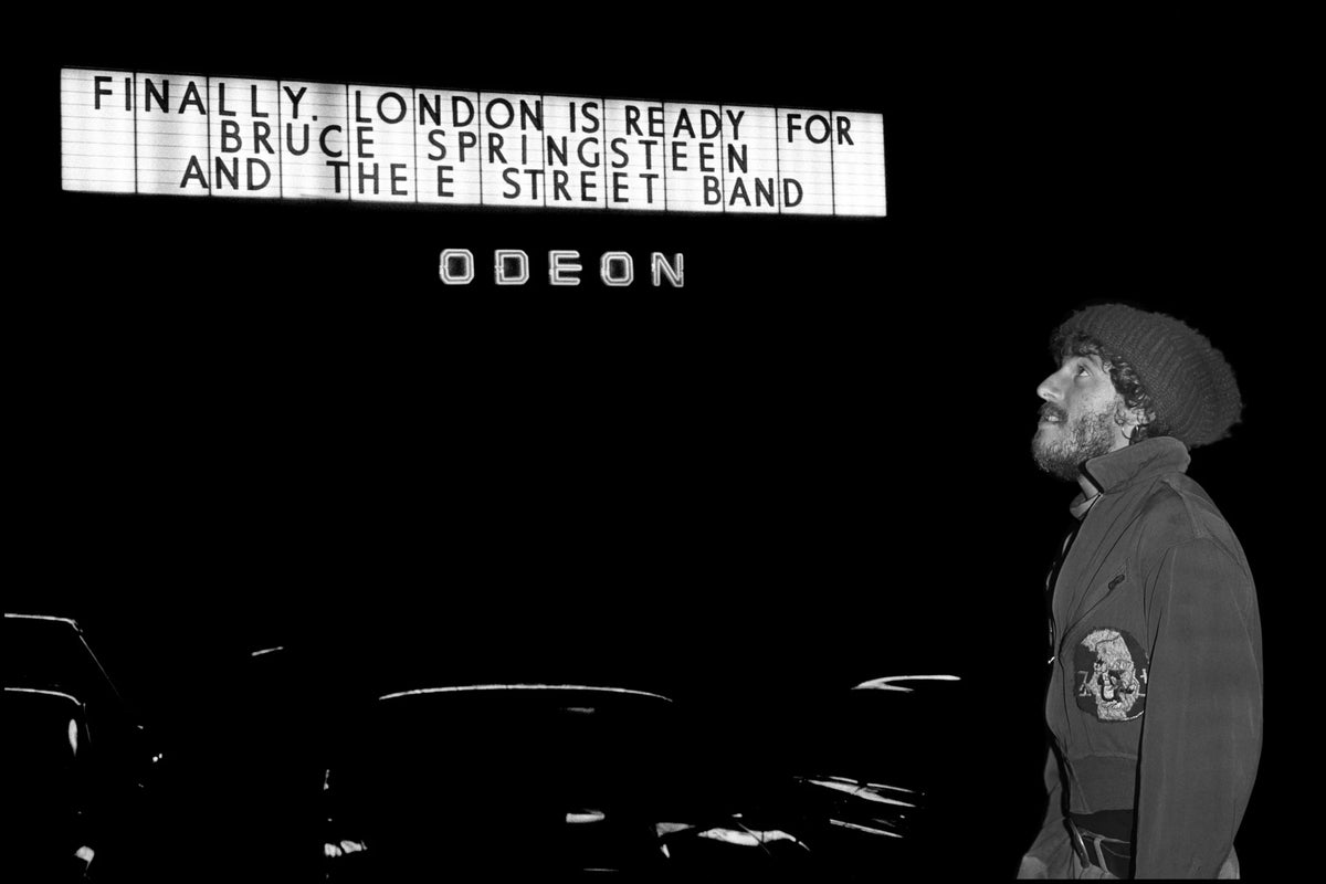 Bruce Springsteen, Hammersmith Odeon, London, 1975, photographed by Chalkie Davies.