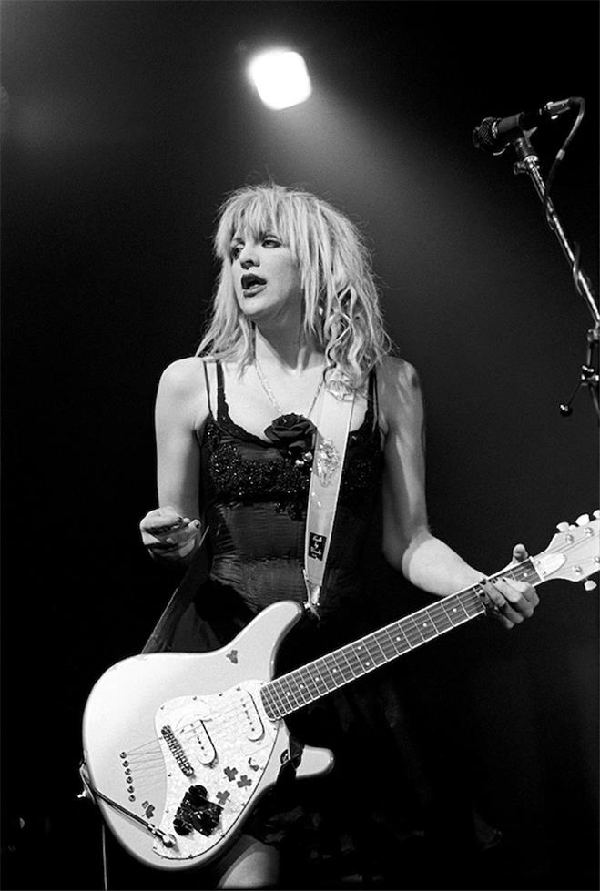 Courtney Love, Hole, Roseland Ballroom, NYC, 1995. Photograph by Ebet Roberts.