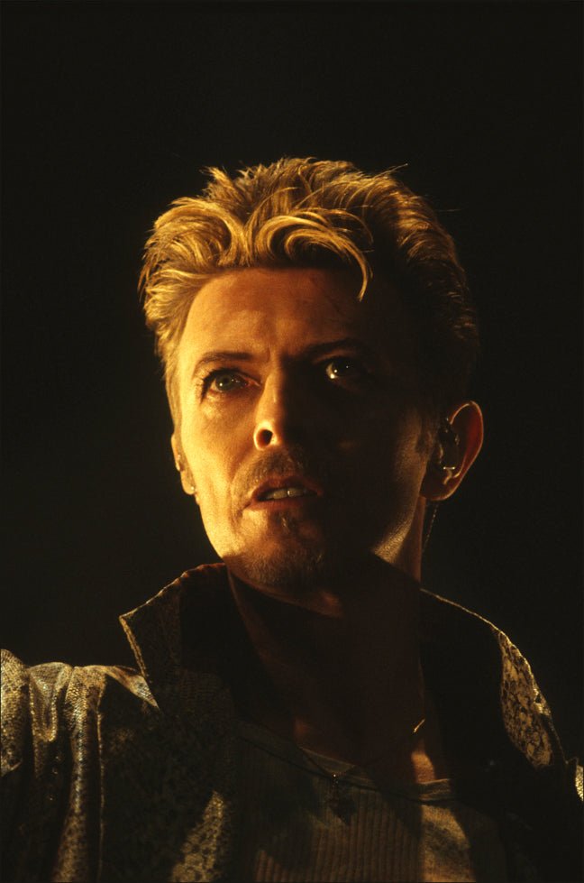 David Bowie, In Concert, New York, 1995 — photograph by Allan Tannenbaum.