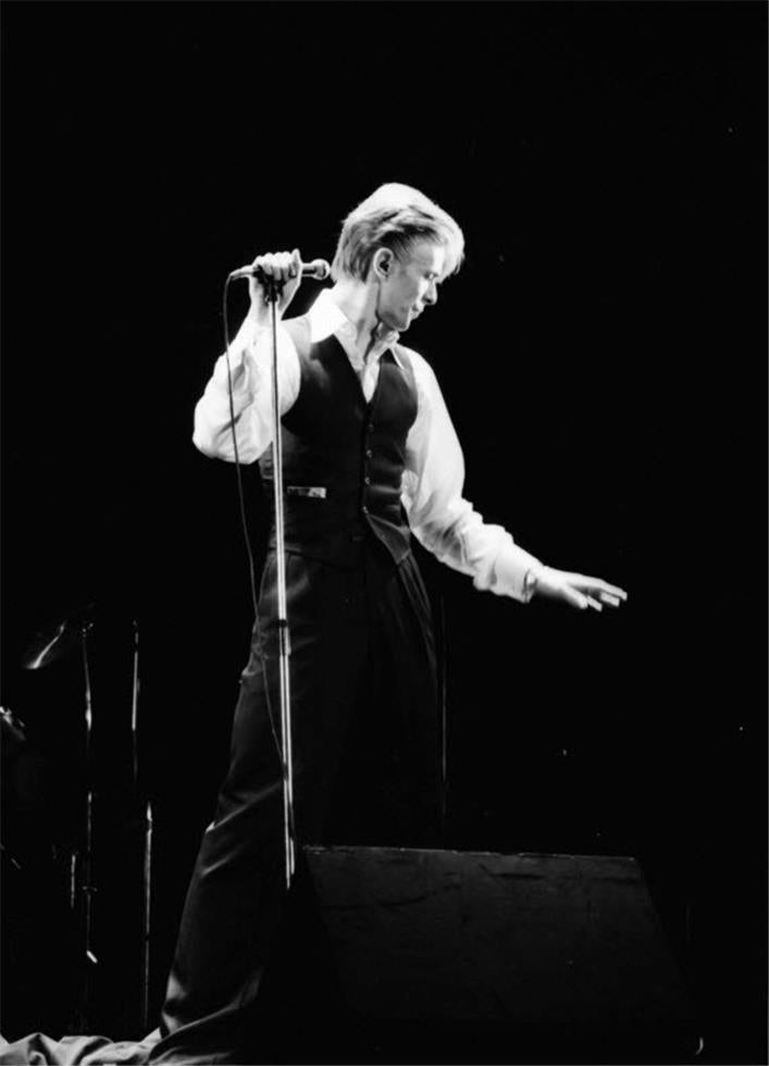 David Bowie performing on the Thin White Duke / Station to Station tour, Rotterdam, 1976, photographed by Barry Schultz.