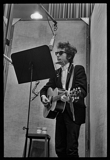 Bob Dylan, recording "Bringing It All Back Home", wide angle, New York City, 1965 (2)