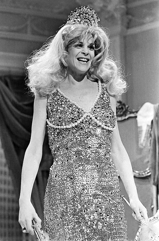 Comedian Gilda Radner photographed by Charlyn Zlotnik.