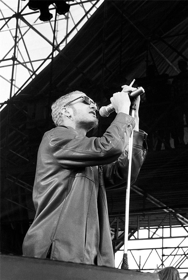 Layne Staley, Alice In Chains, Lollapalooza, Vancouver, Canada, 1993. Photograph by Ebet Roberts.