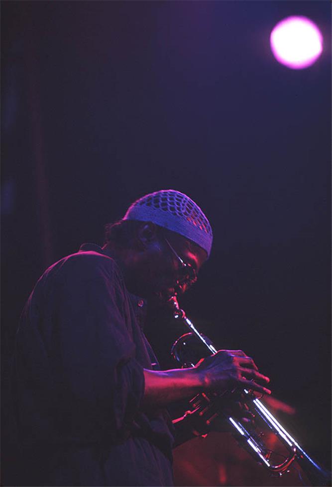 Miles Davis photographed by Charlyn Zlotnik, 1982.