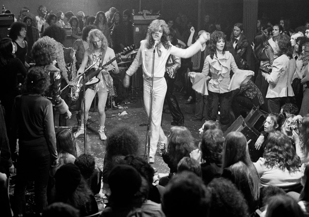 New York Dolls, Mercer Arts Center, New York City, 1972, photographed by Bob Gruen.