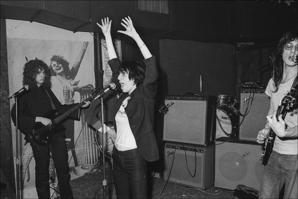 Patti Smith, CBGB, New York City, 1975, photographed by Allan Tannenbaum.