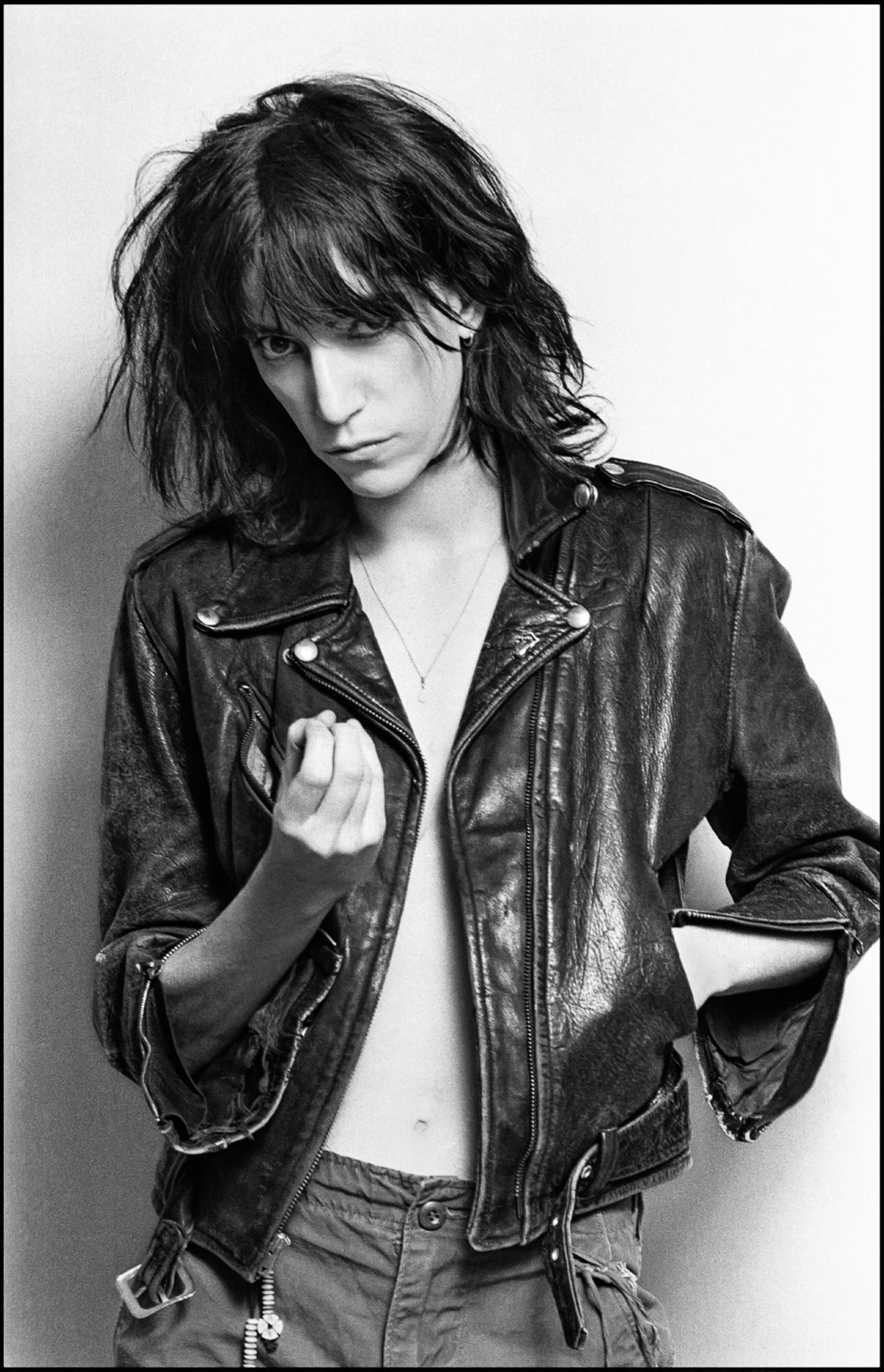 Patti Smith, Studio, 1976 — photograph by Lynn Goldsmith