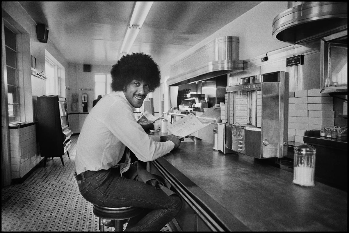 Phil Lynott in the Diner, Philadelphia, 1978, photographed by Chalkie Davies.