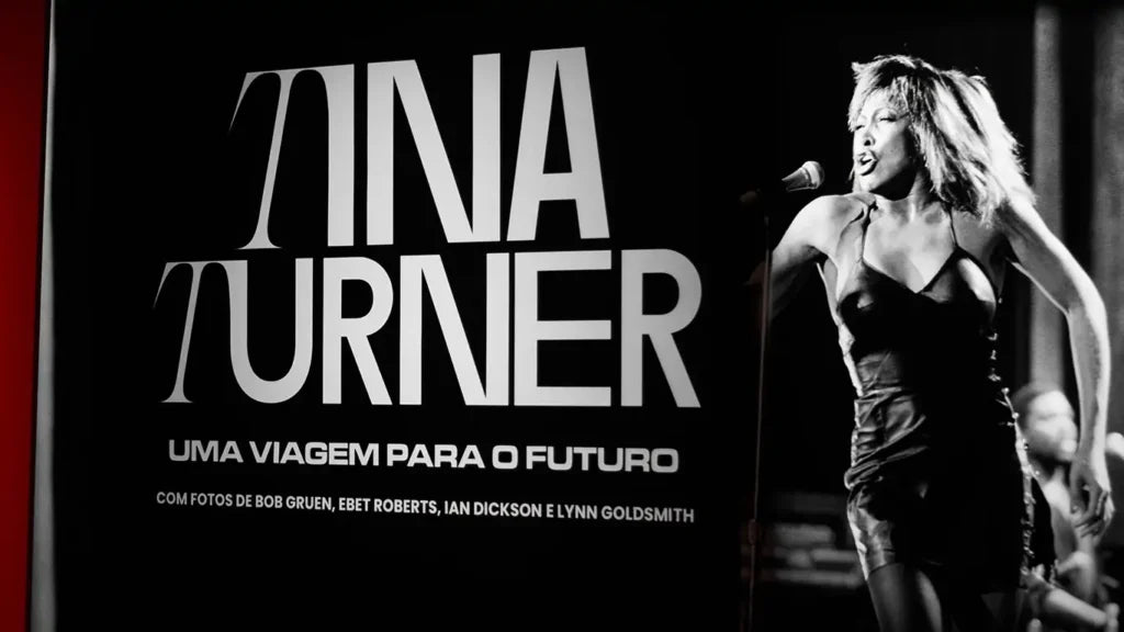 Title wall with a black-and-white photograph of Tina Turner on stage in Tina Turner: A Journey to the Future at the Museum of Image and Sound (MIS), São Paulo, Brazil.