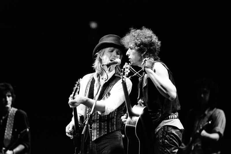 Tom Petty and Bob Dylan, 1986. Photograph by Ebet Roberts.